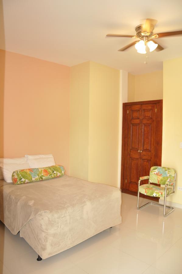 Sams Hotel Port-au-Prince Luaran gambar